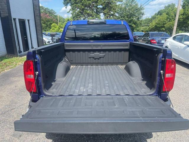 Photo of 2015 Laser Blue Chevrolet Colorado