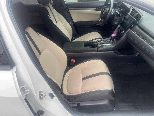 Photo of 2018 White Honda Civic