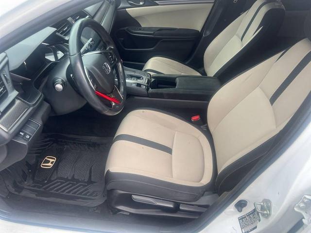 Photo of 2018 White Honda Civic