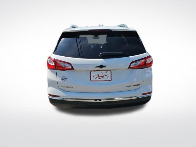 Photo of 2018 Summit White Chevrolet Equinox