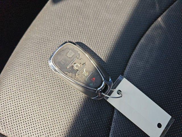 Photo of 2018 Summit White Chevrolet Equinox