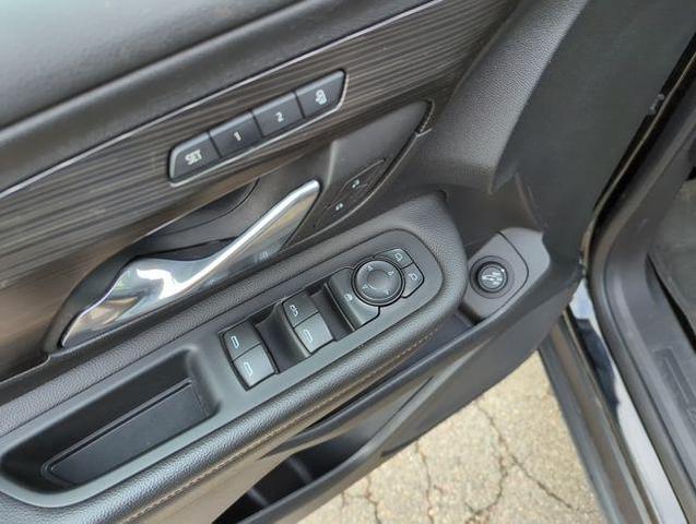 Photo of 2022 Ebony Twilight Metallic GMC Terrain
