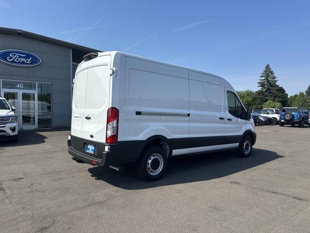 Photo of 2025 Oxford White Ford Transit-250