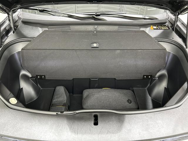 Photo of 2023 Midnight Rivian R1S