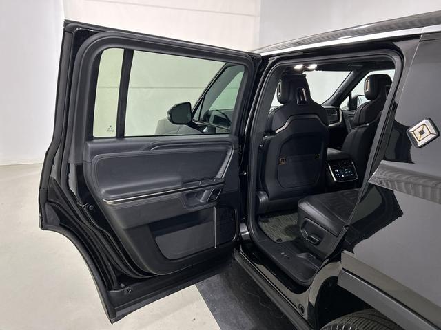 Photo of 2023 Midnight Rivian R1S