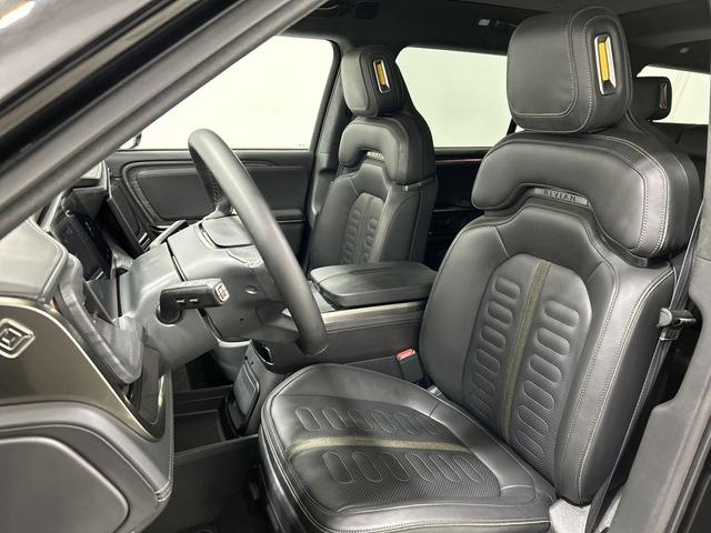 Photo of 2023 Midnight Rivian R1S
