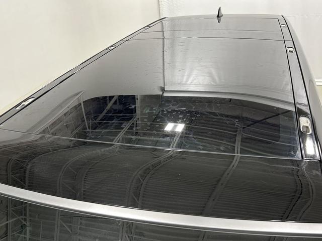 Photo of 2023 Midnight Rivian R1S