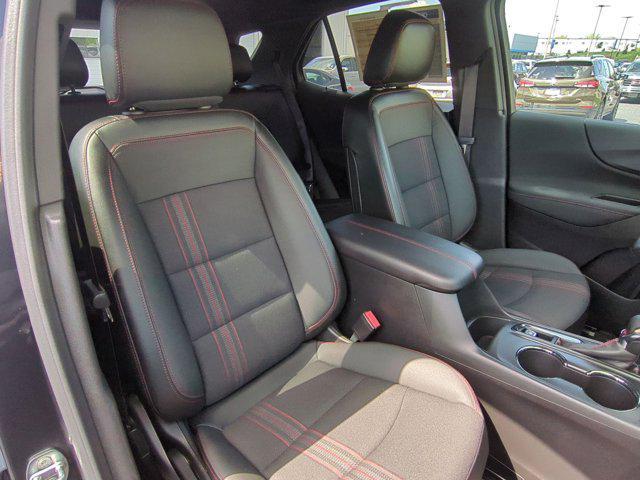 Photo of 2022 Iron Gray Metallic Chevrolet Equinox
