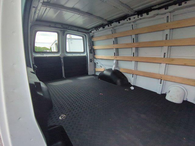 Photo of 2023 Summit White GMC Savana 2500