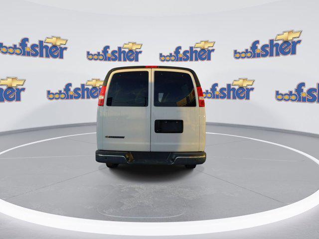 Photo of 2024 Summit White Chevrolet Express 3500
