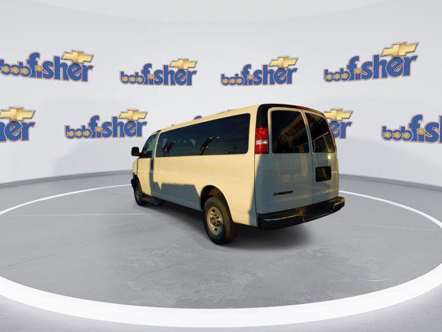 Photo of 2024 Summit White Chevrolet Express 3500