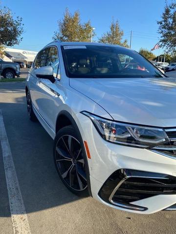 Photo of 2022 Pure White Volkswagen Tiguan
