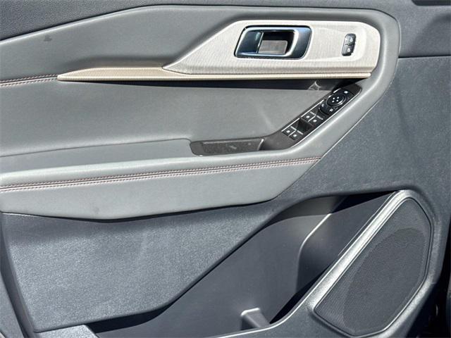 Photo of 2025 Carbonized Gray Metallic Ford Explorer
