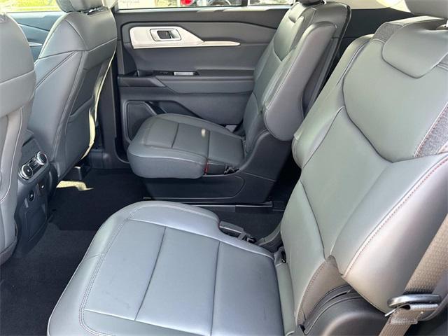 Photo of 2025 Carbonized Gray Metallic Ford Explorer