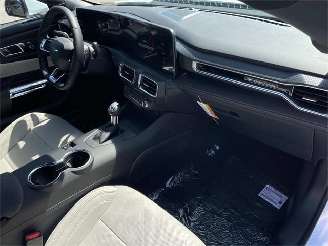 Photo of 2025 Oxford White Ford Mustang