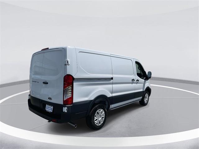 Photo of 2025 Oxford White Ford Transit-250