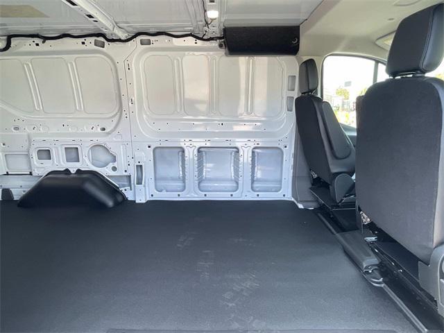 Photo of 2025 Oxford White Ford Transit-250