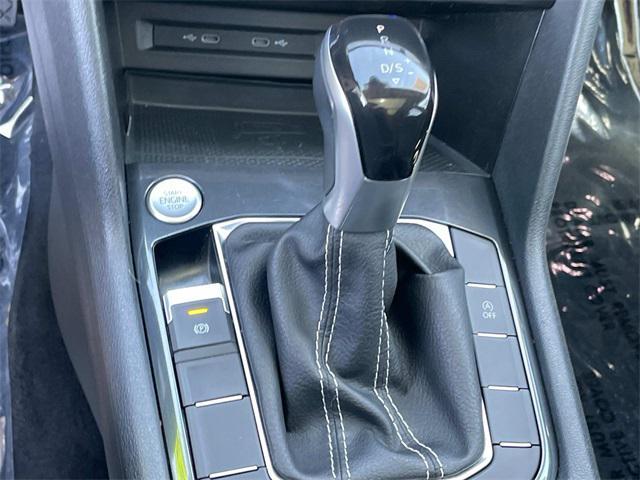 Photo of 2022 Deep Black Volkswagen Tiguan