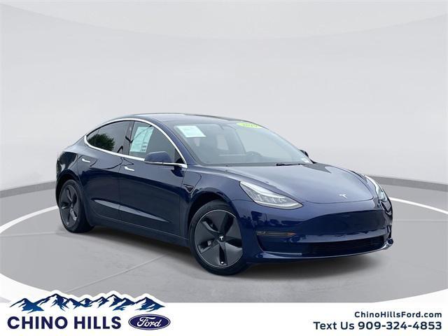 Photo of 2019 Deep Blue Metallic Tesla Model 3