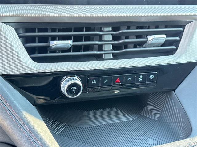 Photo of 2025 White Ford Explorer