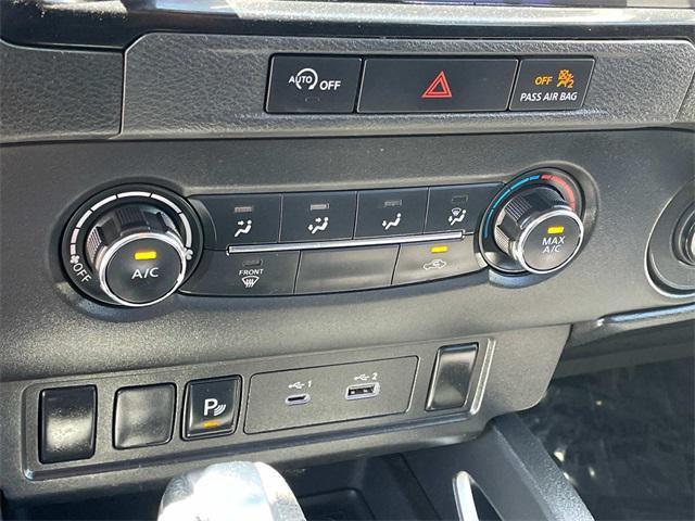 Photo of 2023 Super Black Nissan Frontier
