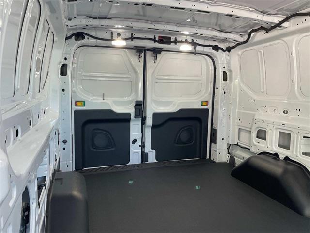 Photo of 2025 Oxford White Ford Transit-250