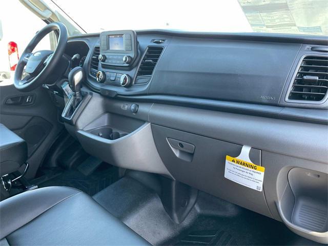 Photo of 2025 Oxford White Ford Transit-250