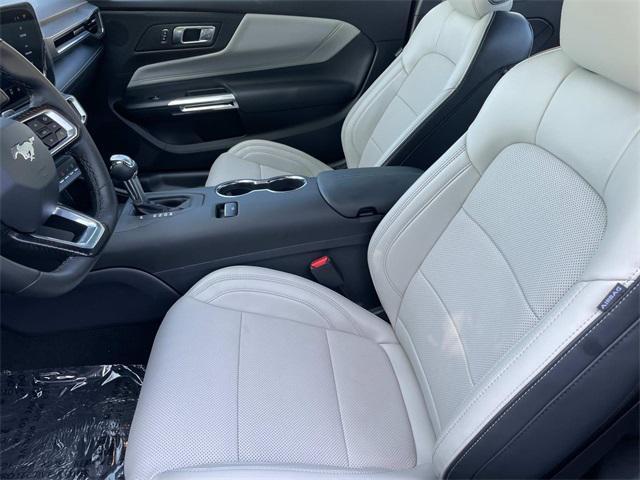 Photo of 2025 Carbonized Gray Metallic Ford Mustang