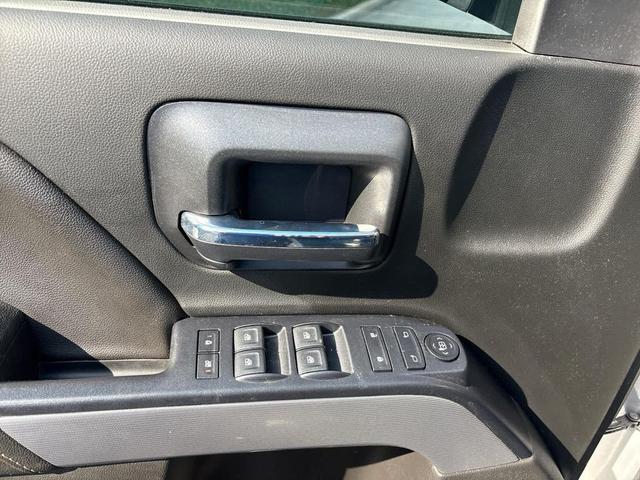 Photo of 2018 Silver Ice Metallic Chevrolet Silverado 1500