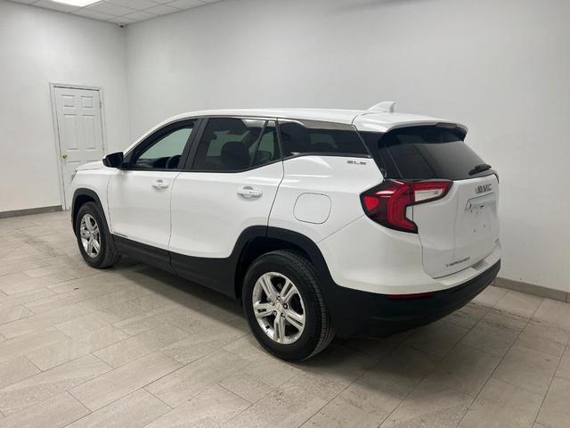 Photo of 2024 Summit White GMC Terrain