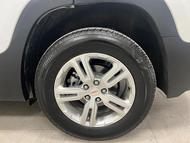 Photo of 2024 Summit White GMC Terrain