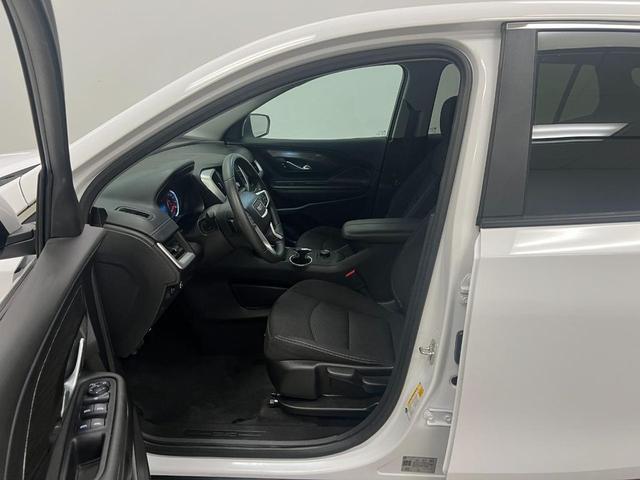 Photo of 2024 Summit White GMC Terrain