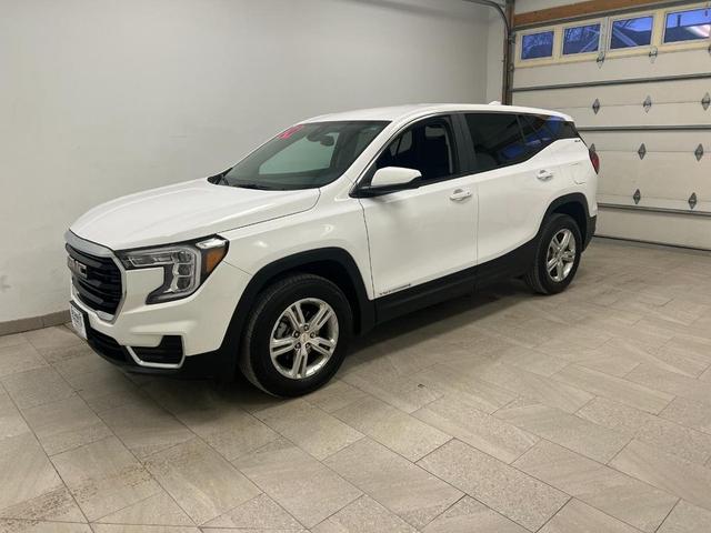 Photo of 2024 Summit White GMC Terrain
