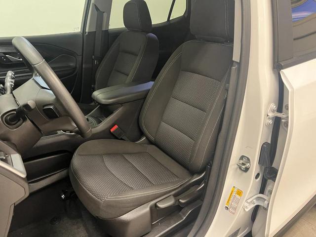 Photo of 2024 Summit White GMC Terrain