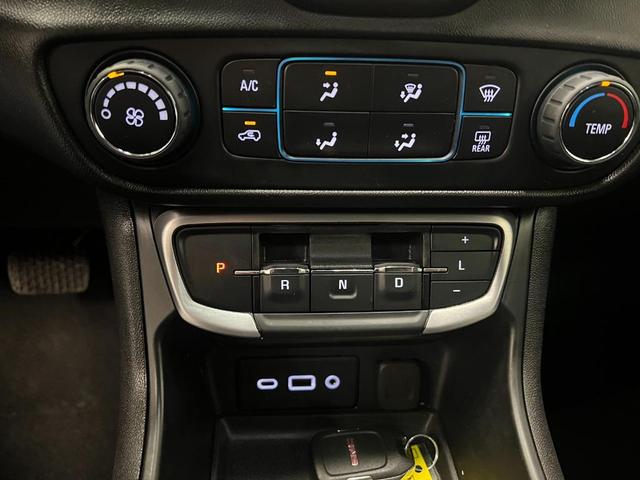 Photo of 2024 Summit White GMC Terrain