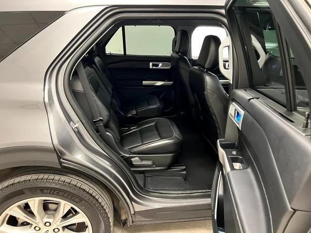 Photo of 2024 Carbonized Gray Metallic Ford Explorer