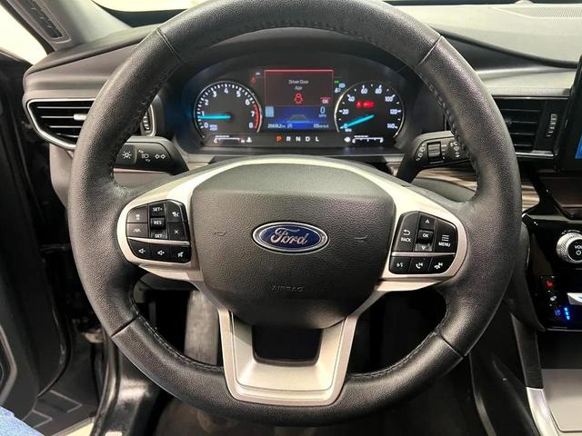 Photo of 2024 Carbonized Gray Metallic Ford Explorer