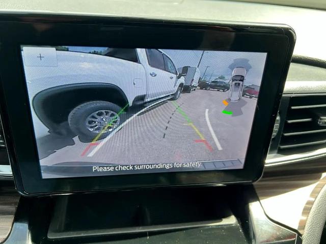 Photo of 2024 Carbonized Gray Metallic Ford Explorer