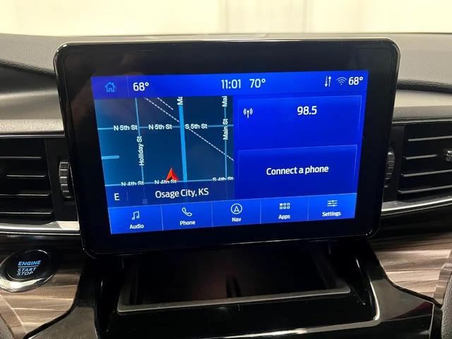 Photo of 2024 Carbonized Gray Metallic Ford Explorer