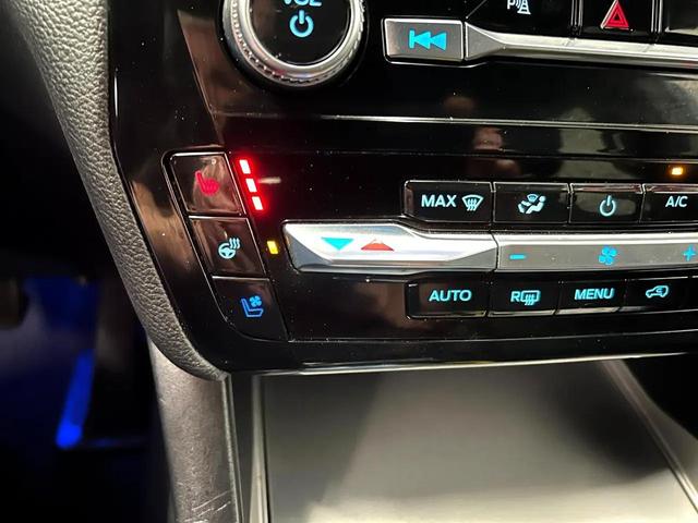 Photo of 2024 Carbonized Gray Metallic Ford Explorer