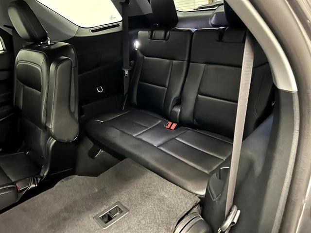 Photo of 2024 Carbonized Gray Metallic Ford Explorer