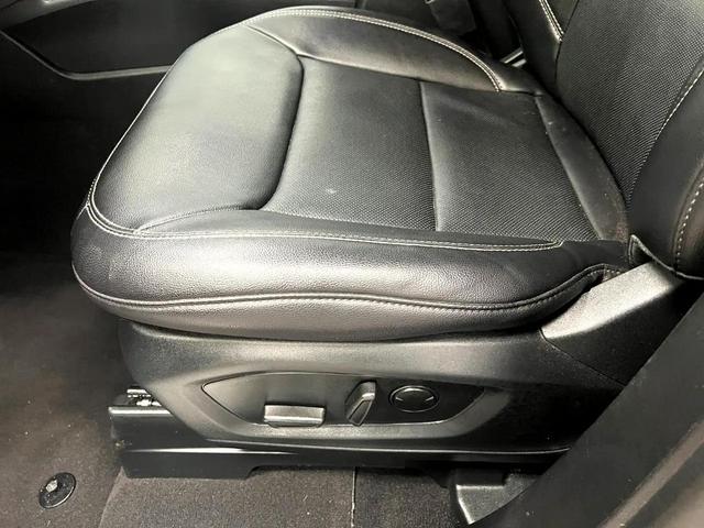 Photo of 2024 Carbonized Gray Metallic Ford Explorer
