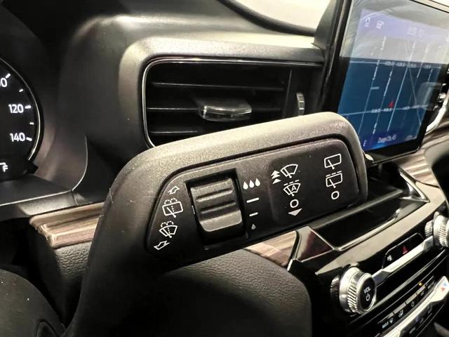 Photo of 2024 Carbonized Gray Metallic Ford Explorer