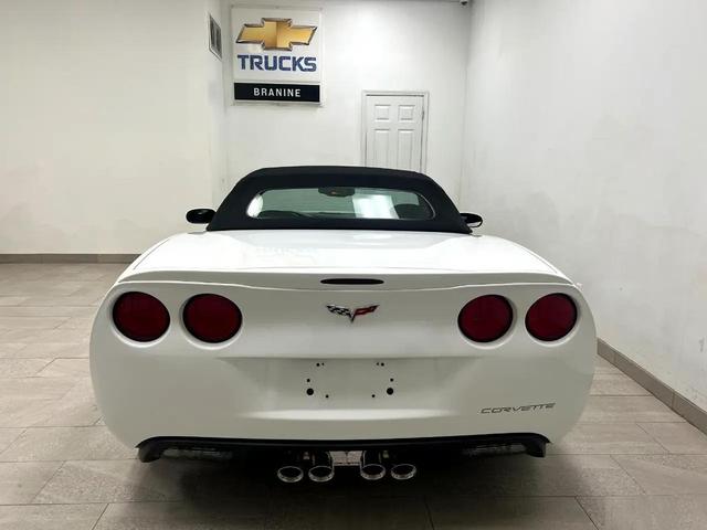 Photo of 2007 Artic White Chevrolet Corvette