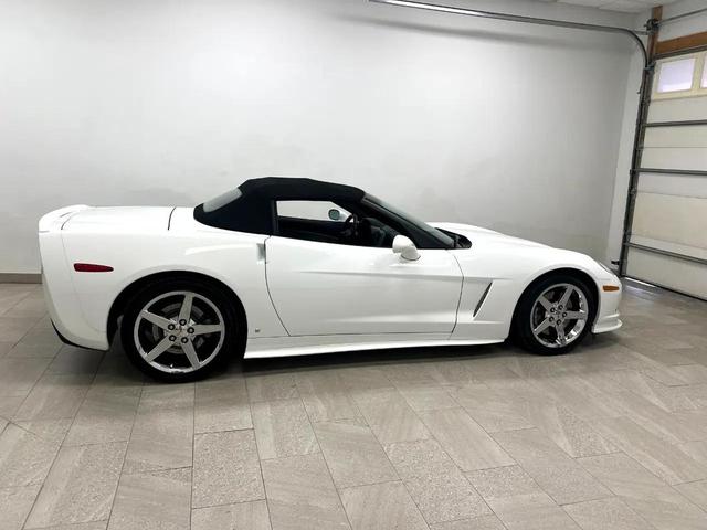 Photo of 2007 Artic White Chevrolet Corvette