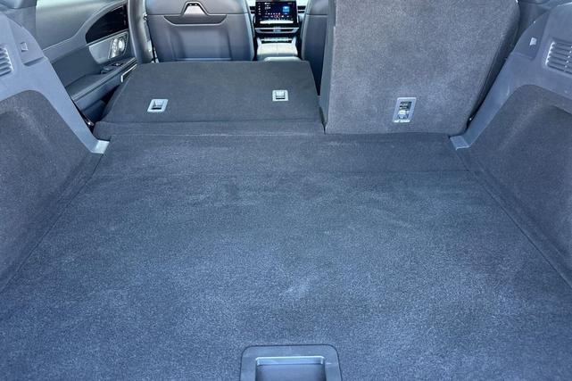 Photo of 2024 Blue Panther Metallic Clearcoat Lincoln Nautilus