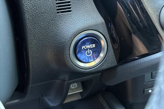 Photo of 2022 Cloudburst Gray Lexus ES 300h