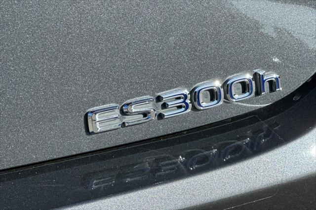 Photo of 2022 Cloudburst Gray Lexus ES 300h