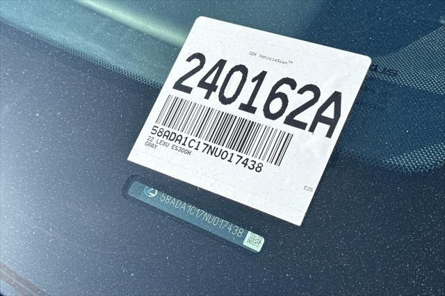 Photo of 2022 Cloudburst Gray Lexus ES 300h