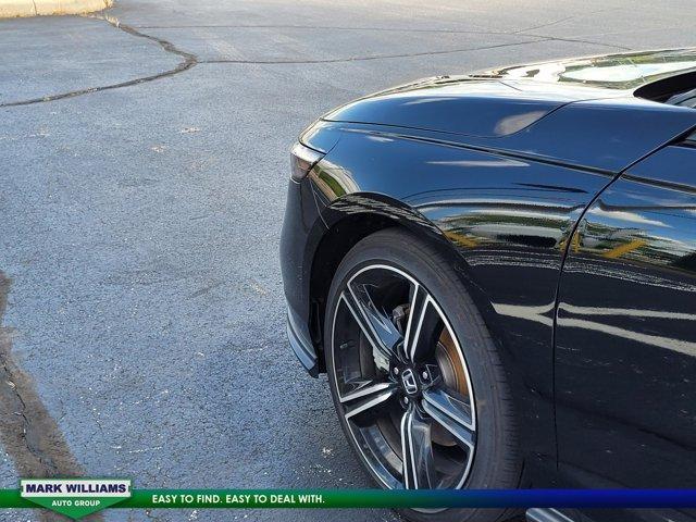 Photo of 2023 Crystal Black Pearl Honda Accord Hybrid